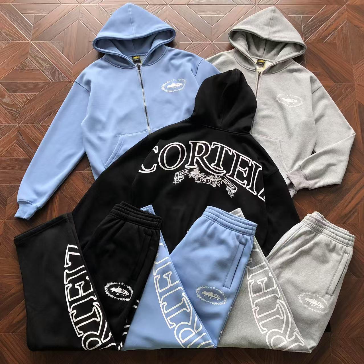 CORTEIZ Conjunto Negro Hoodie - Imagen 1