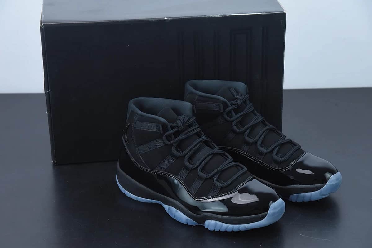 SNK AJ 11 High "Cap and Gown"