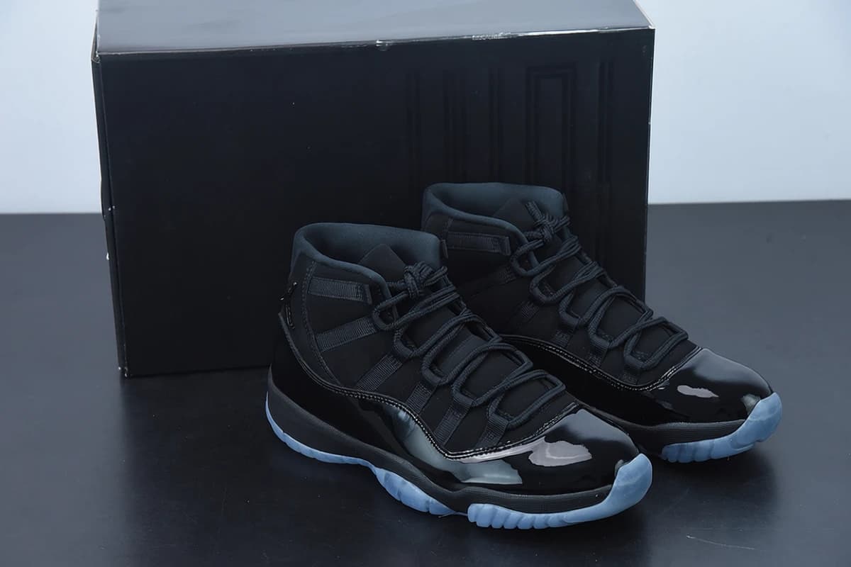 SNK AJ 11 High "Cap and Gown"