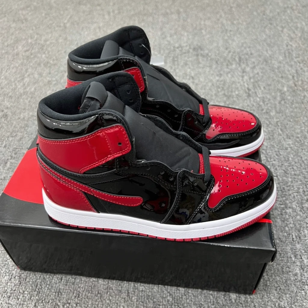 SNK AJ 1 High "Bred Patent" - Imagen 1