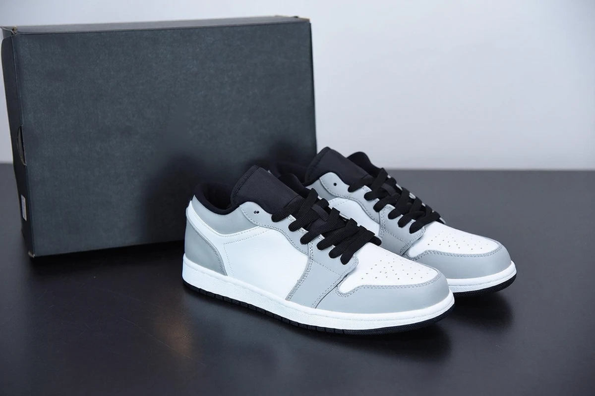 SNK AJ 1 Low "Light Smoke Grey" - Imagen 1