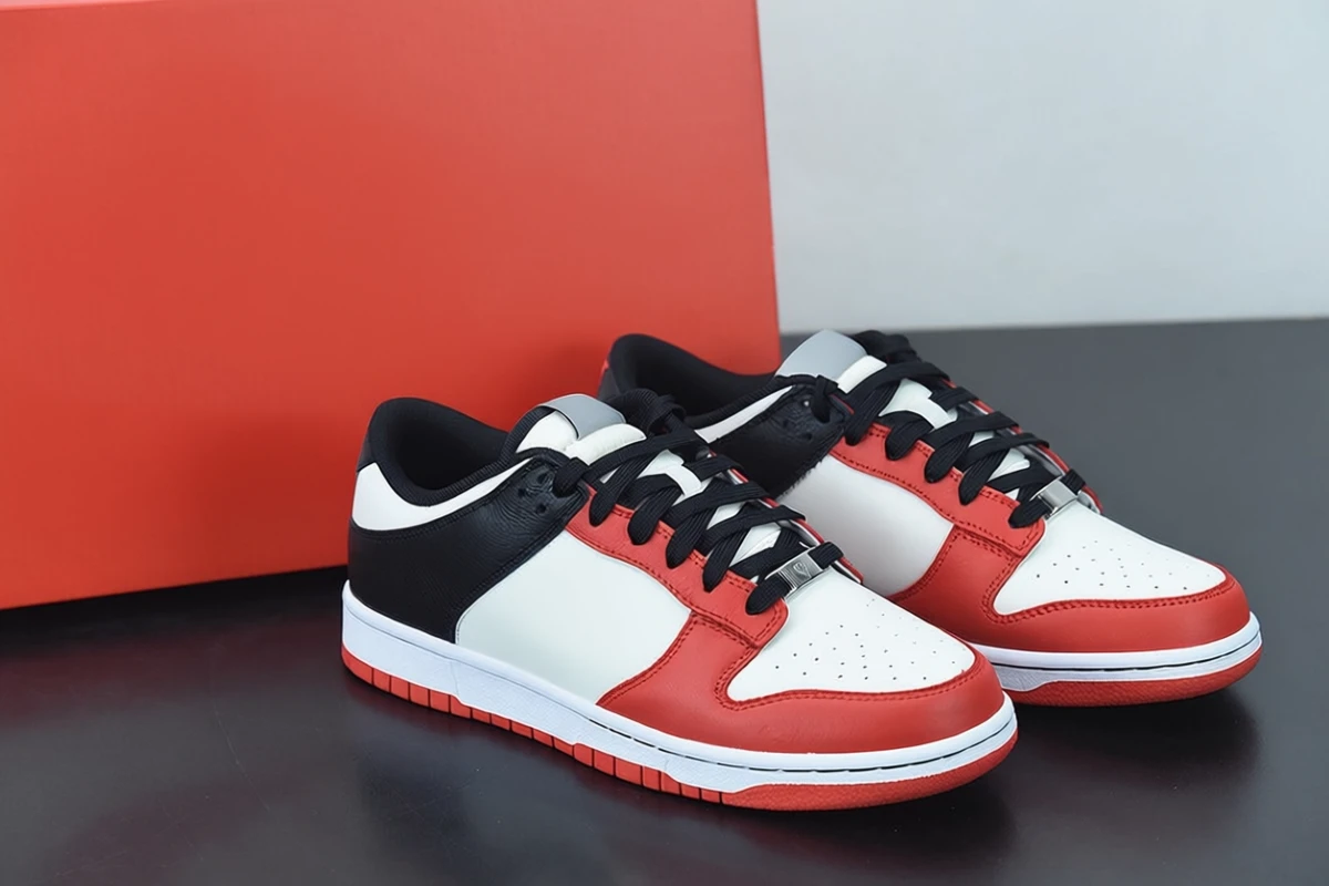 SNBA NK DK Low EMB 75th Anniversary - Imagen 1