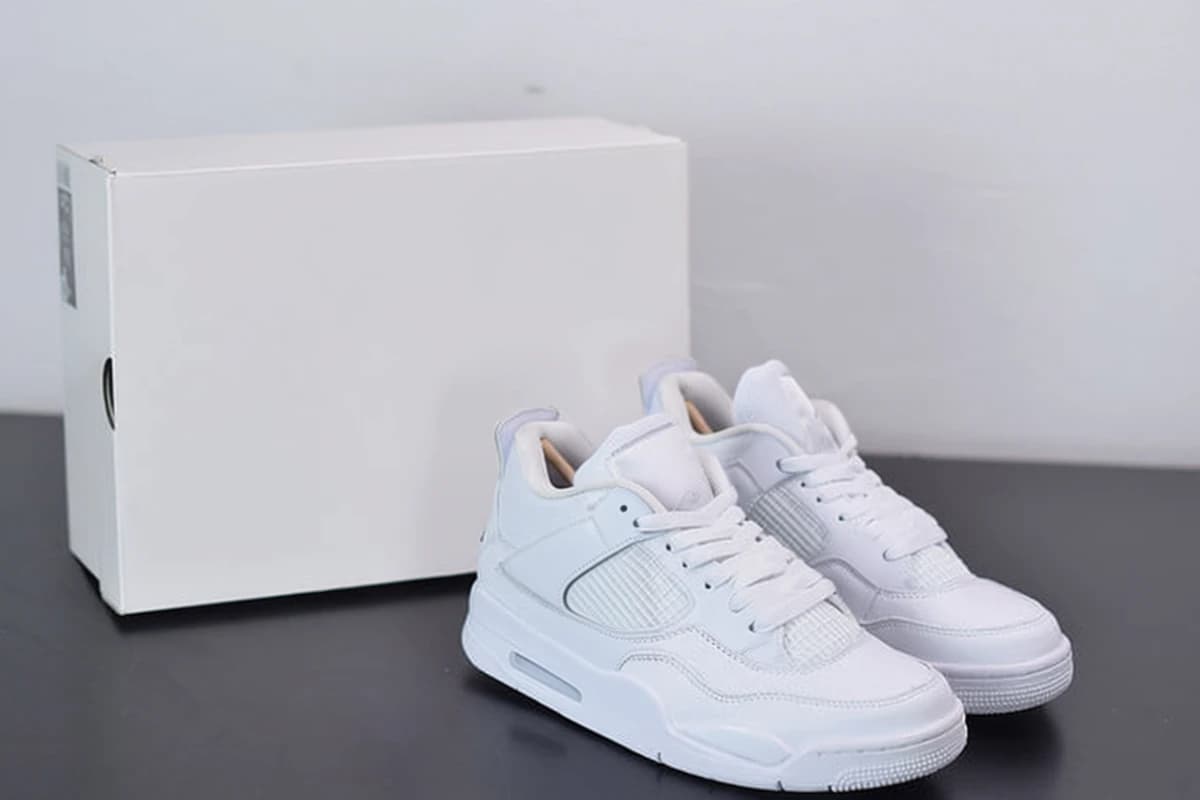 SNK AJ 4 Retro Metallic Purple