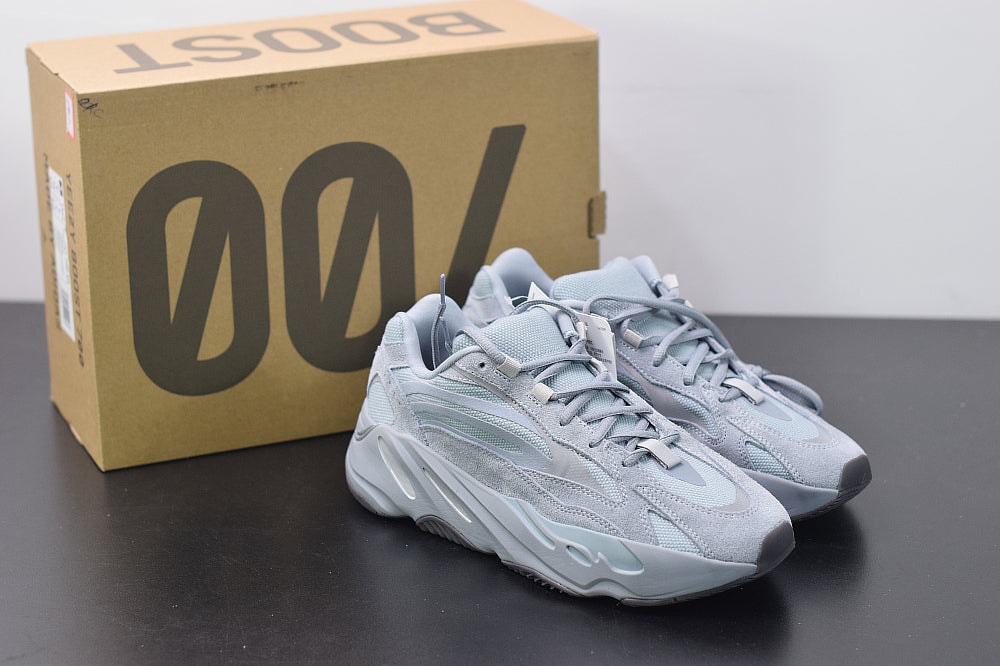Adidas Yeezy Boost 700 V2 Hospital Blue - Imagen 1
