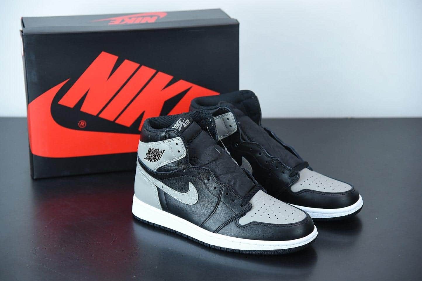 Air Jordan 1 Retro High "Shadow"