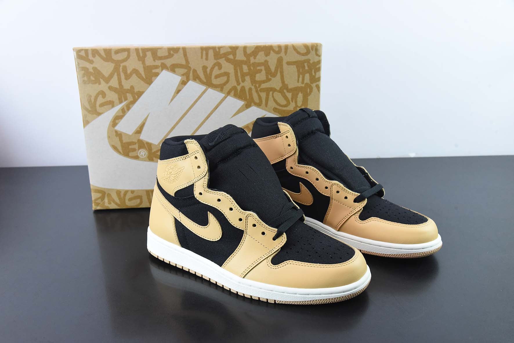 Air Jordan 1 Retro High OG "Heirloom" - Imagen 1