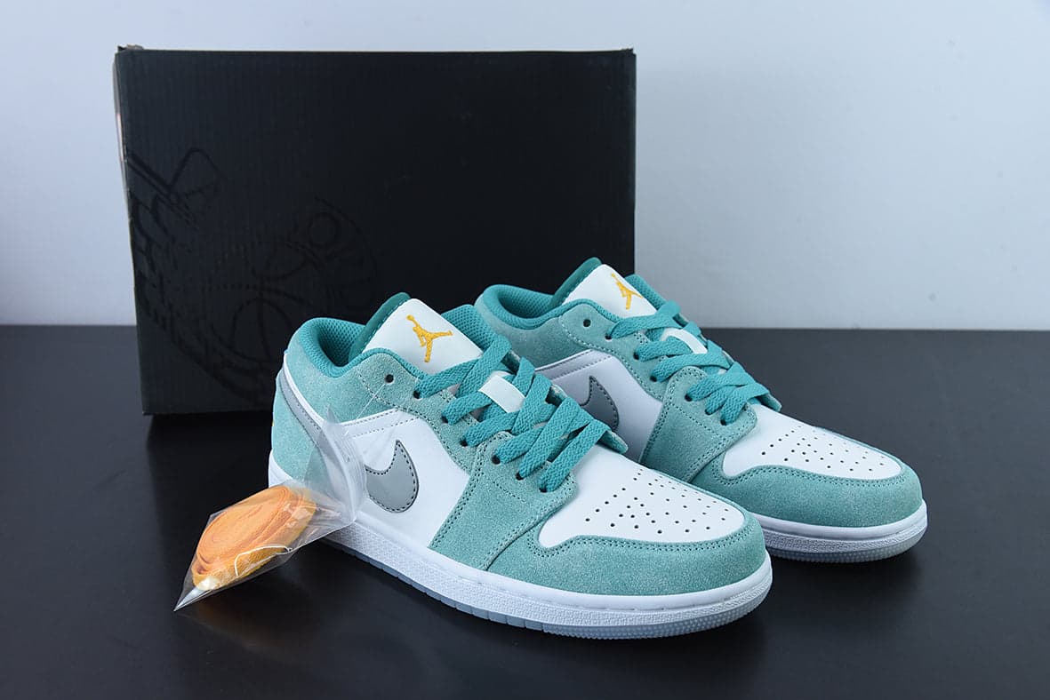 Nike Air Jordan 1 Low "New Esmerald"