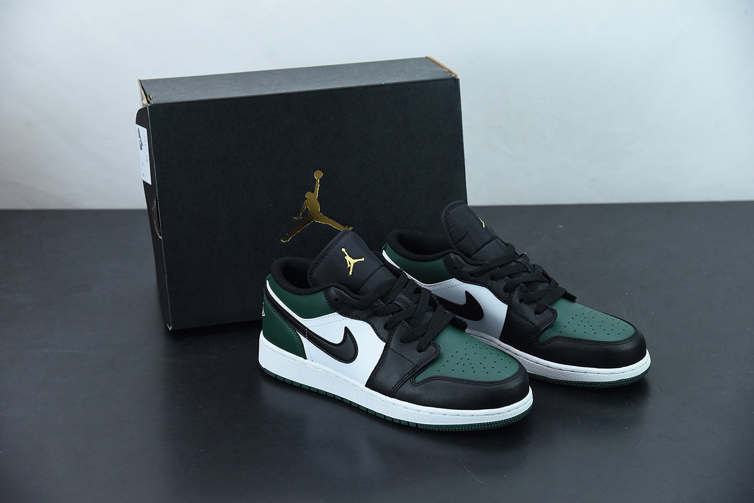Nike Air Jordan 1 Low "Pine Green Black" - Imagen 1
