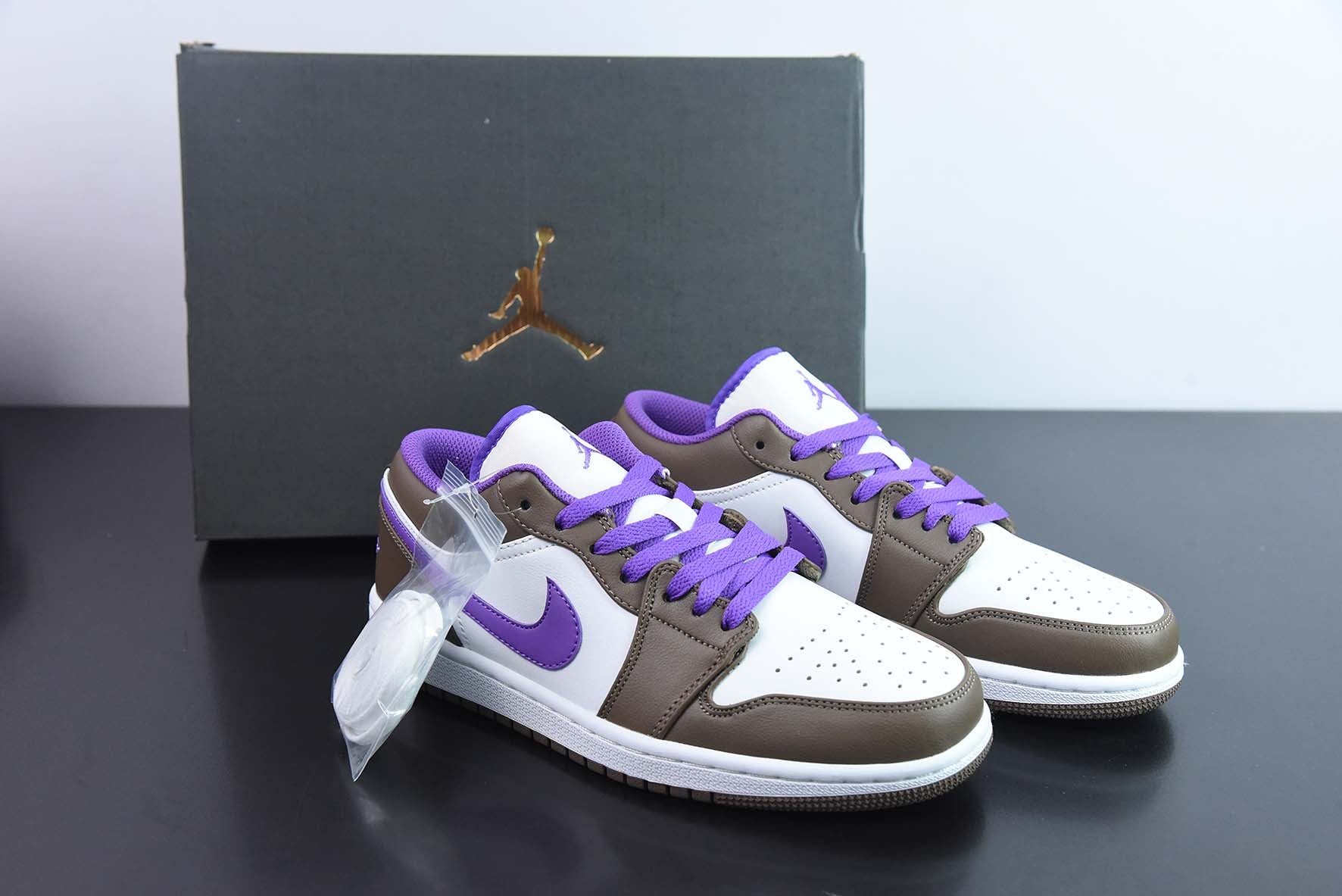 Nike Air Jordan 1 Low "Purple Mocha" - Imagen 1