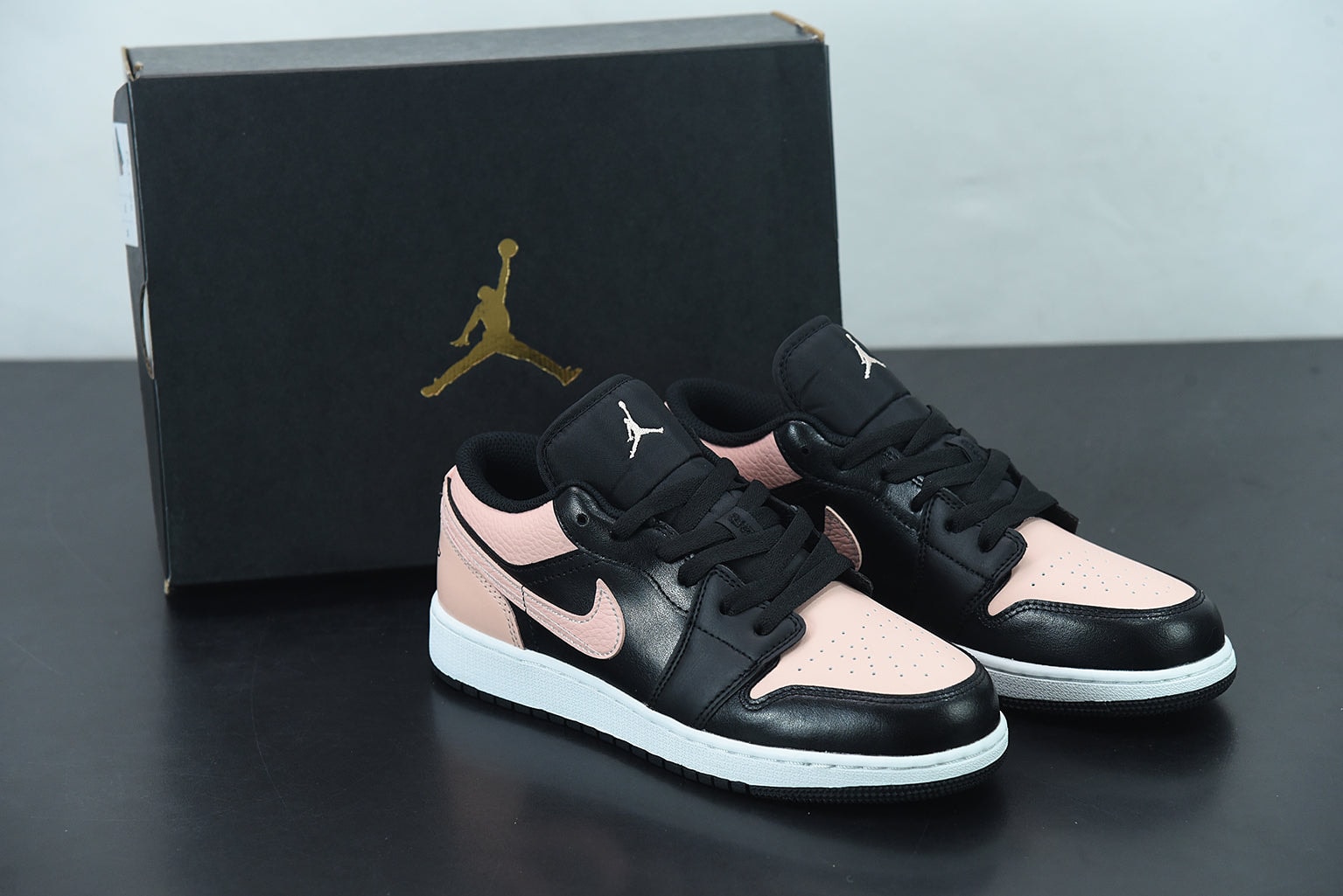 Nike Air Jordan 1 Low "Crimson Tint" - Imagen 1