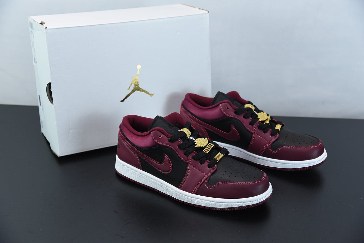 Nike Air Jordan 1 Low "Dark Beetroot Black"