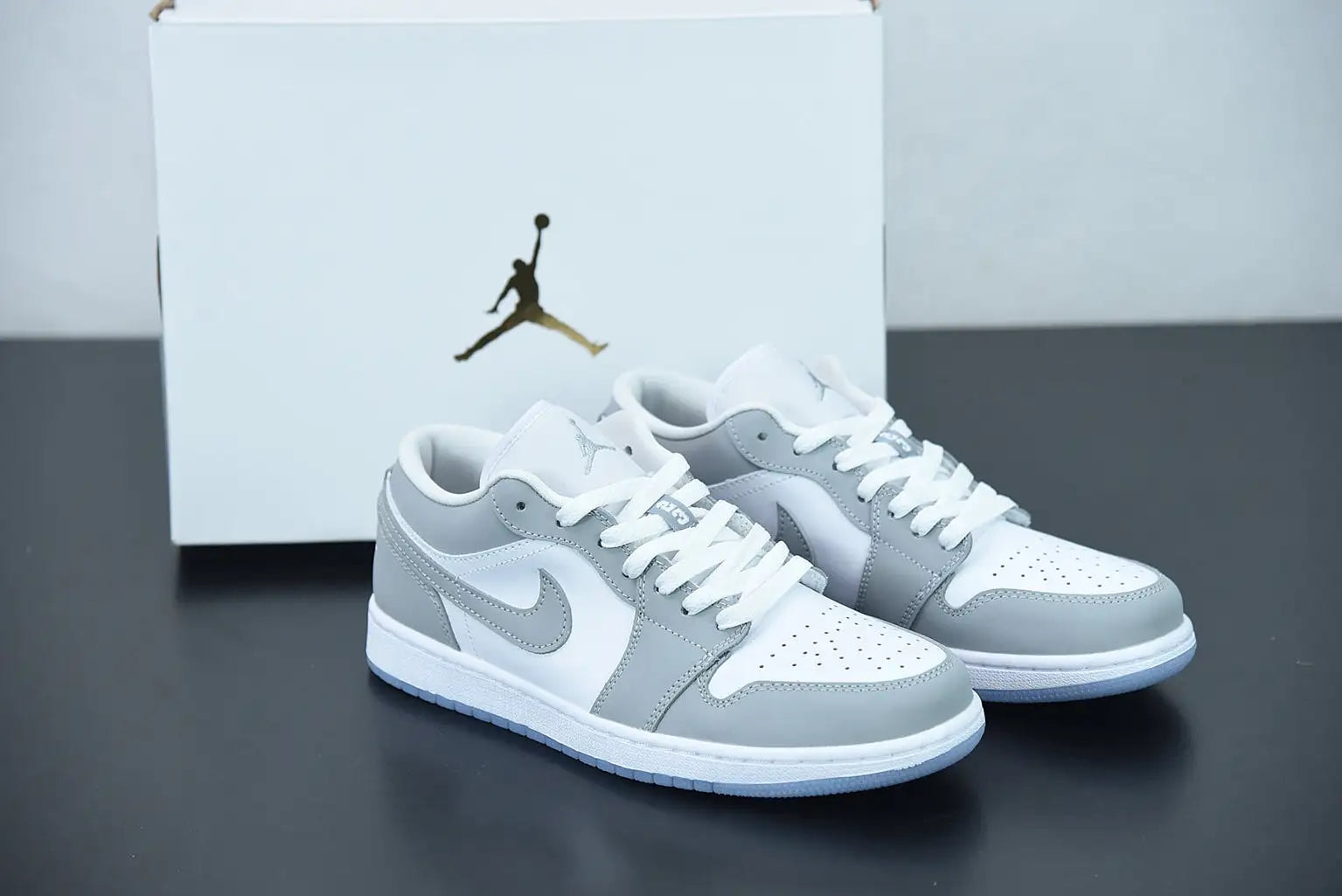 Nike Air Jordan 1 Low "Grey" - Imagen 1