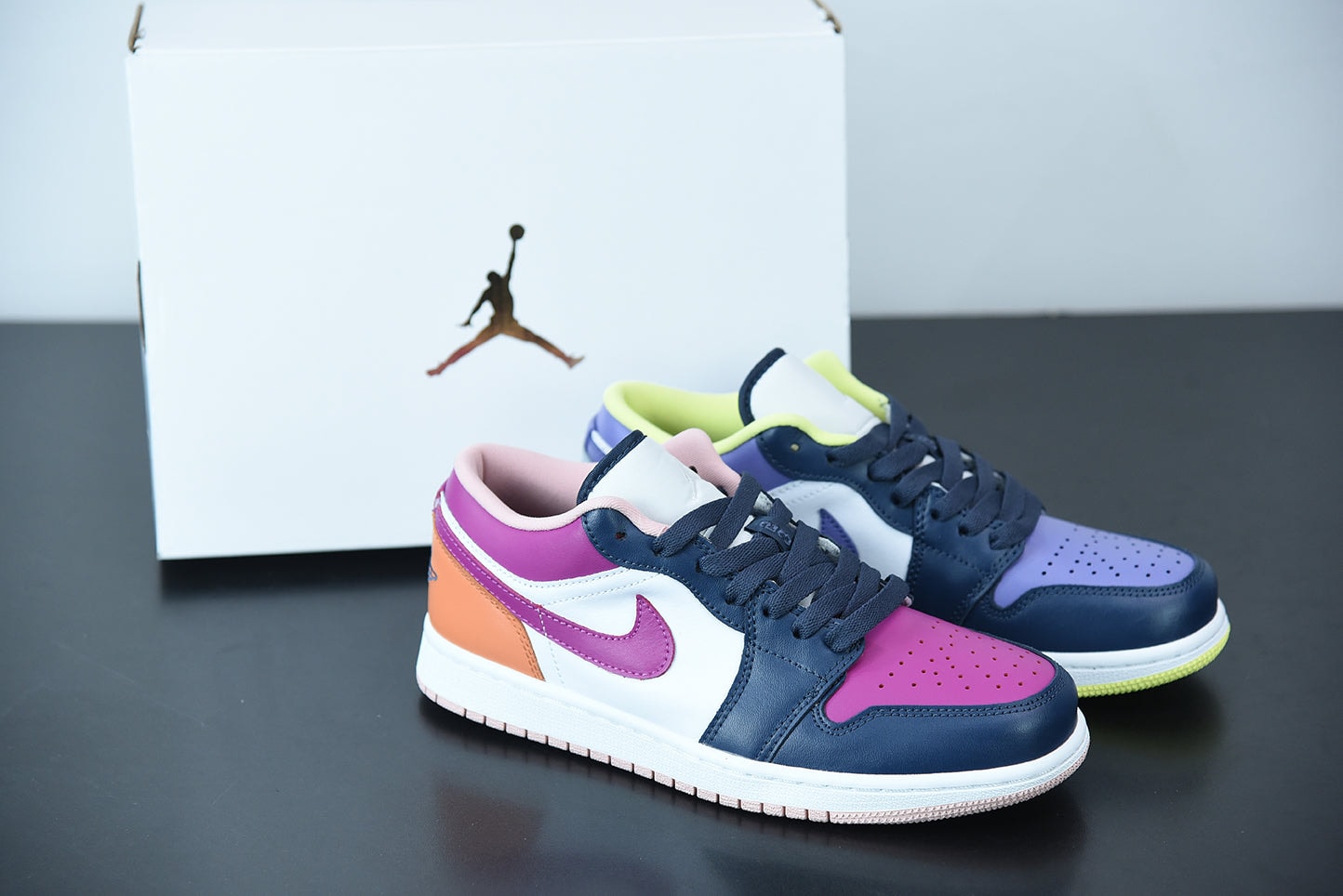 Nike Air Jordan 1 Low "Purple Magenta" - Imagen 1