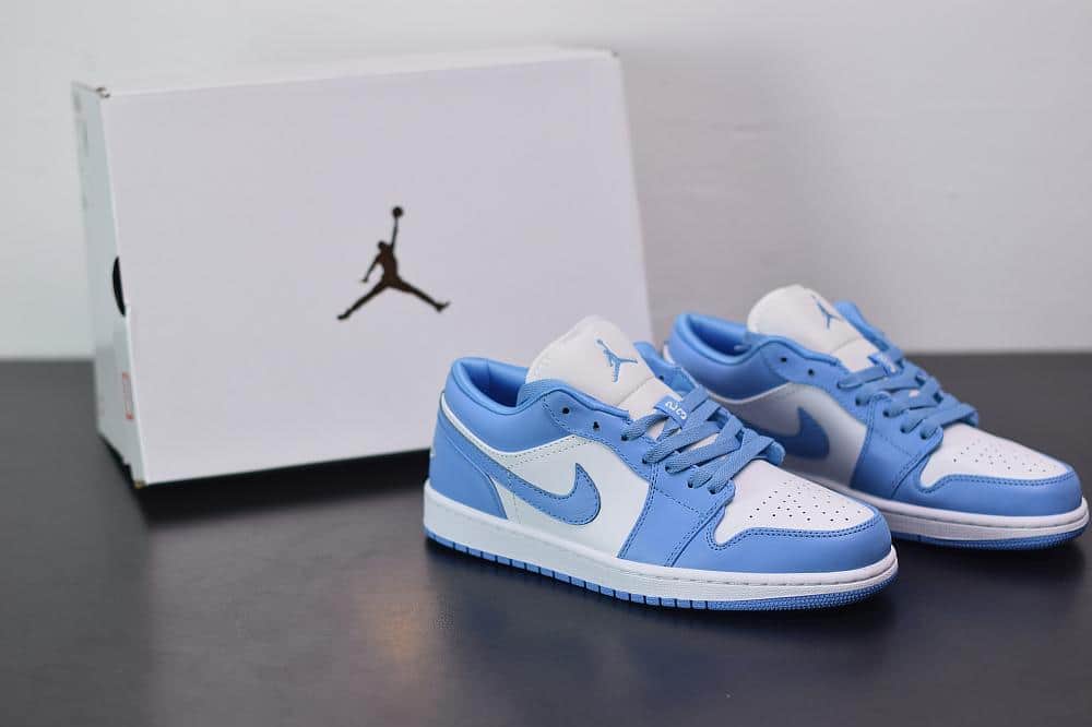 Nike Air Jordan 1 Low "UNC"