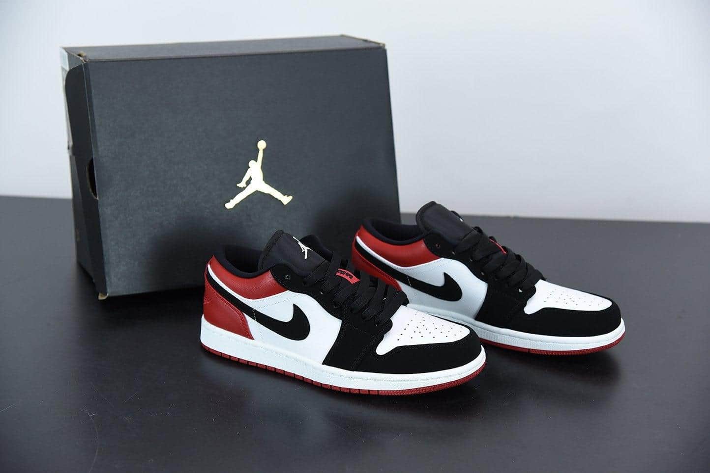 Nike Air Jordan 1 Low Black Toe