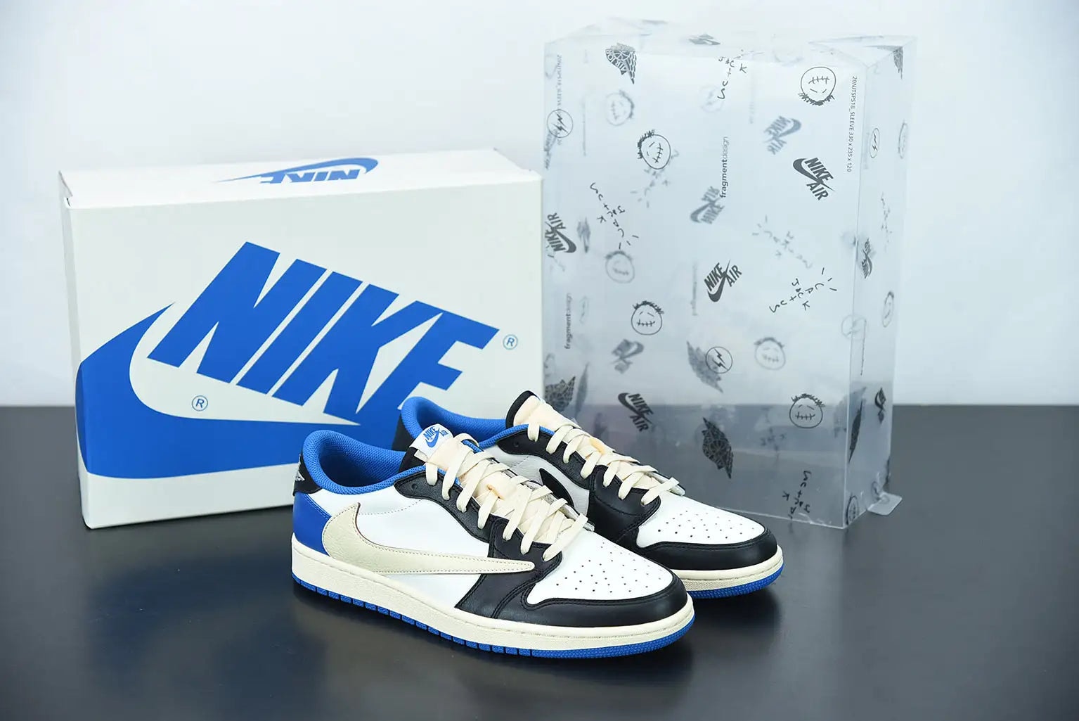 Nike Air Jordan 1 Low Travis Scott x Fragment - Imagen 1