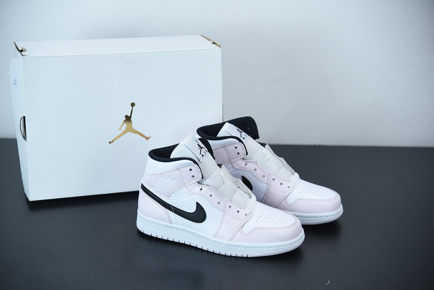 Nike Air Jordan 1 Mid "Barely Rose" - Imagen 1