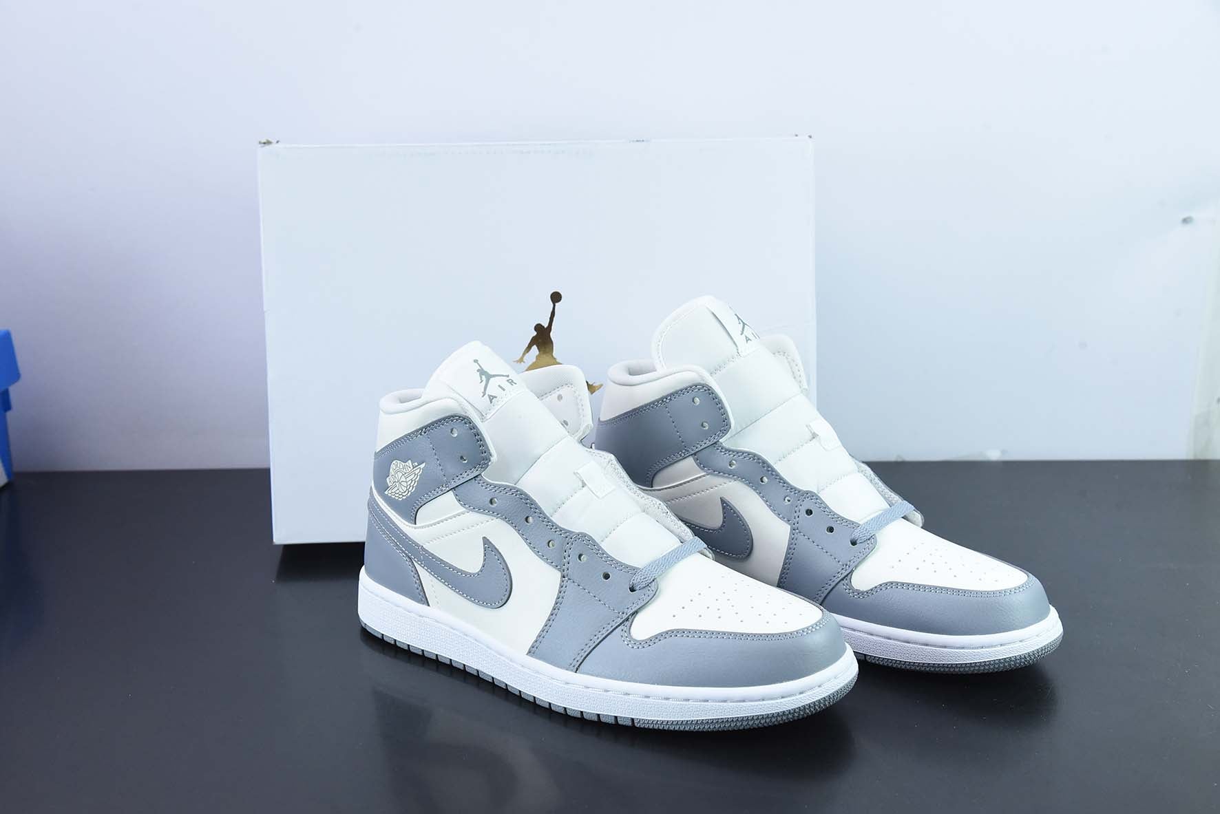 Nike Air Jordan 1 Mid "Stealth" - Imagen 1