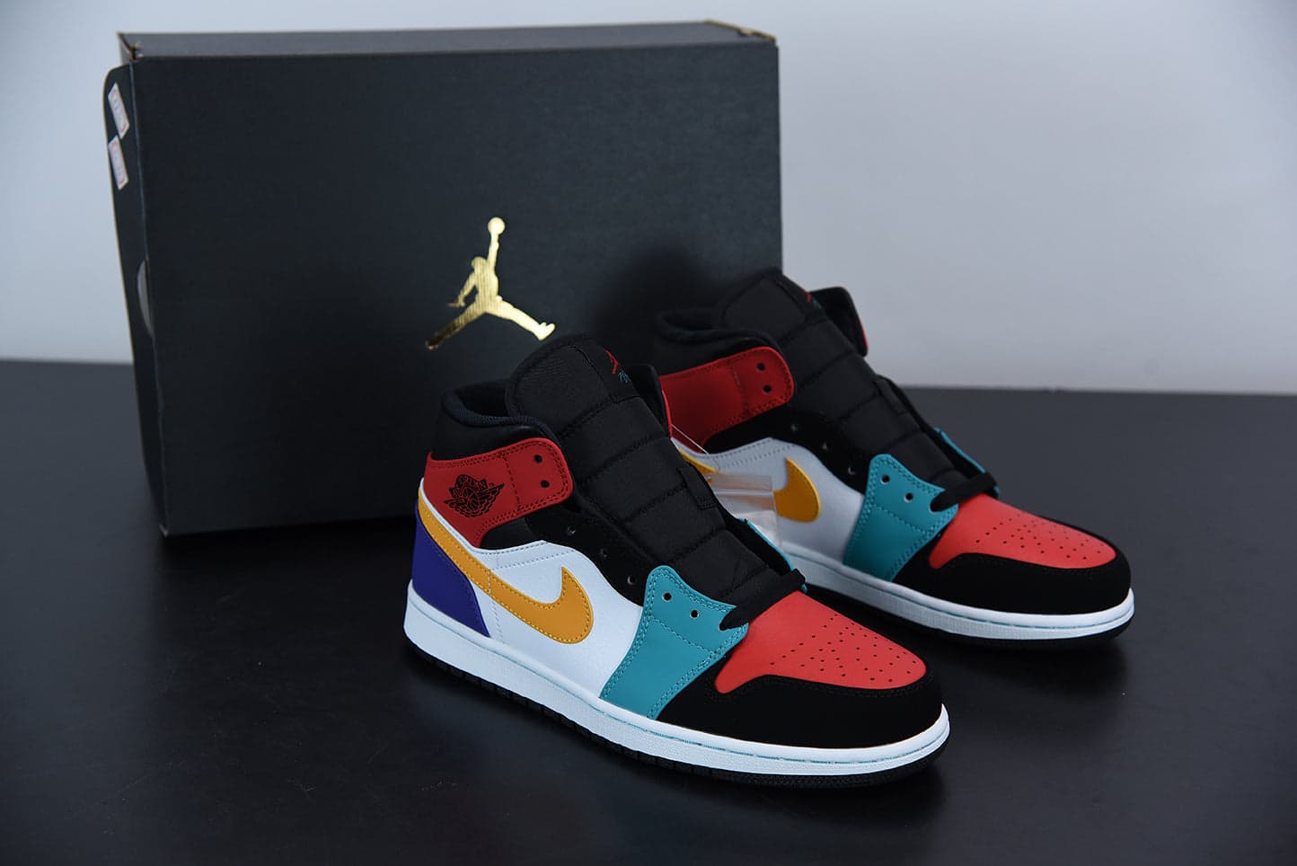 Nike Air Jordan 1 Mid Bred "Multi-Color"