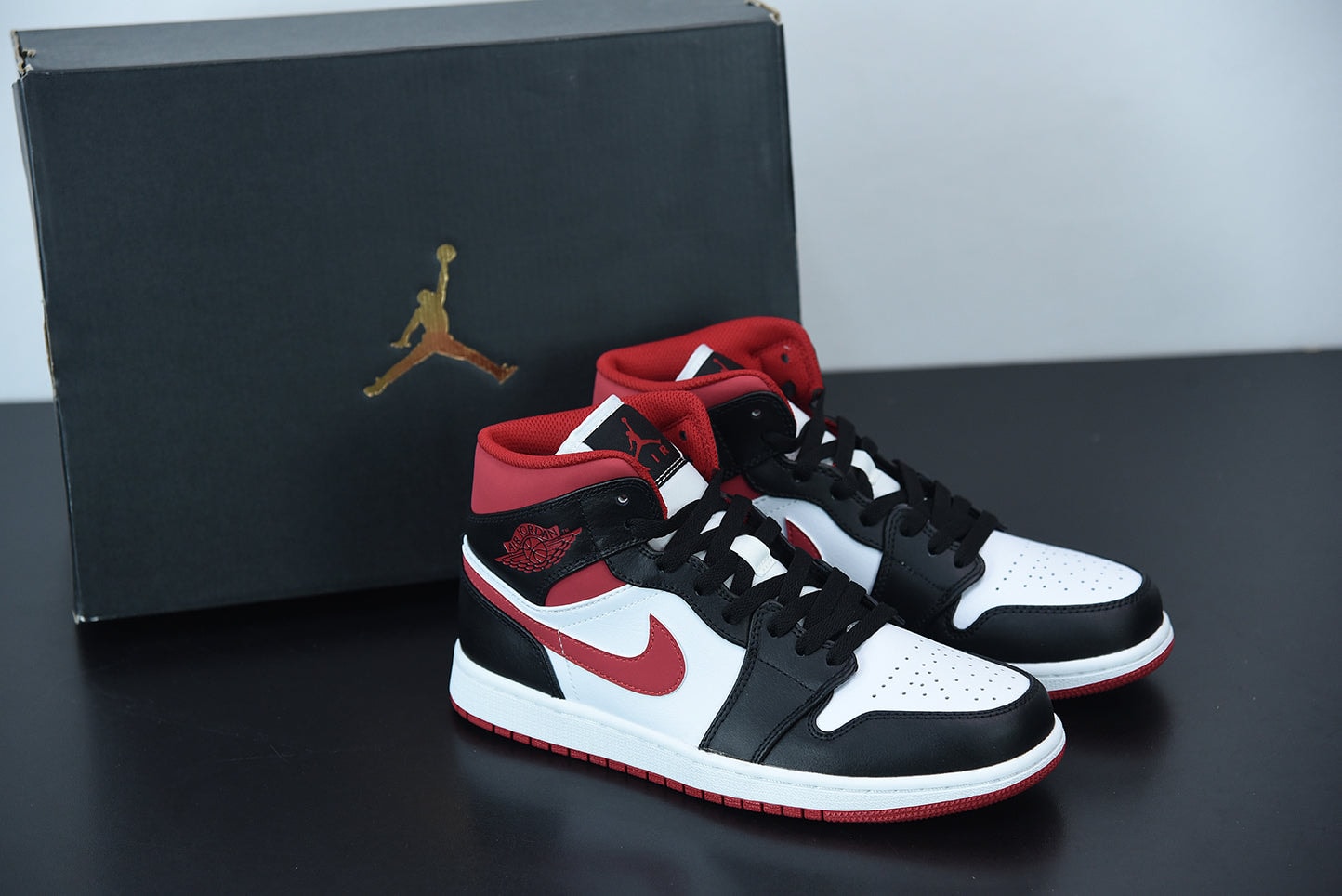 Nike Air Jordan 1 Mid Gym Red Black White - Imagen 1