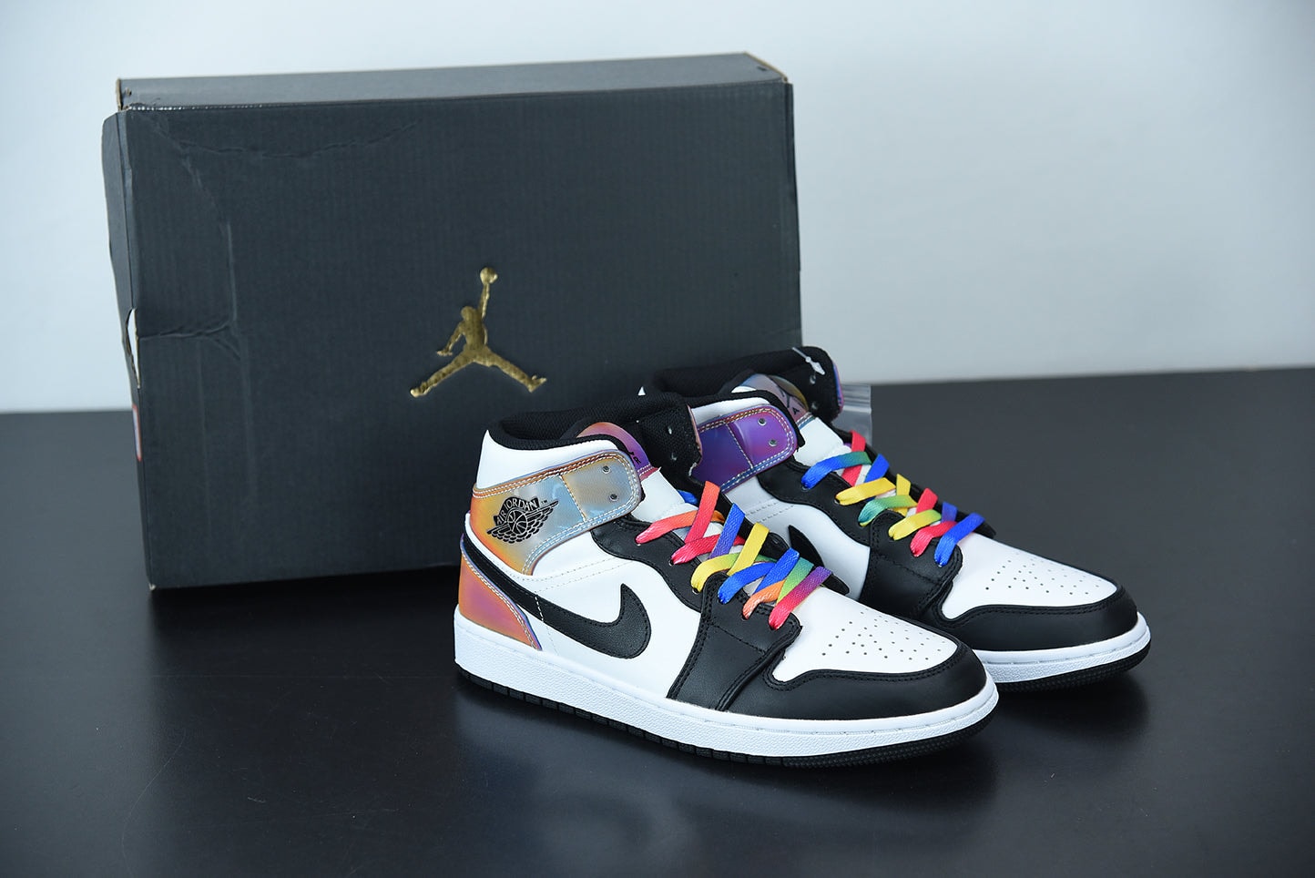 Nike Air Jordan 1 Mid Heat Reactive - Imagen 1