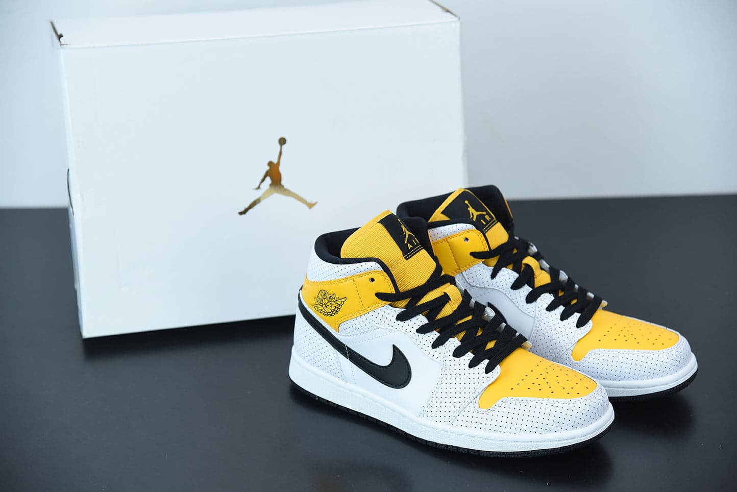 Nike Air Jordan 1 Mid Laser Orange