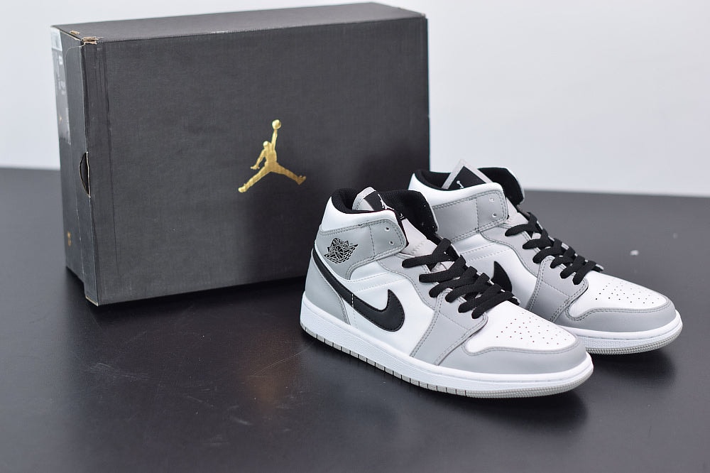 Nike Air Jordan 1 Mid Light Smoke Grey - Imagen 1
