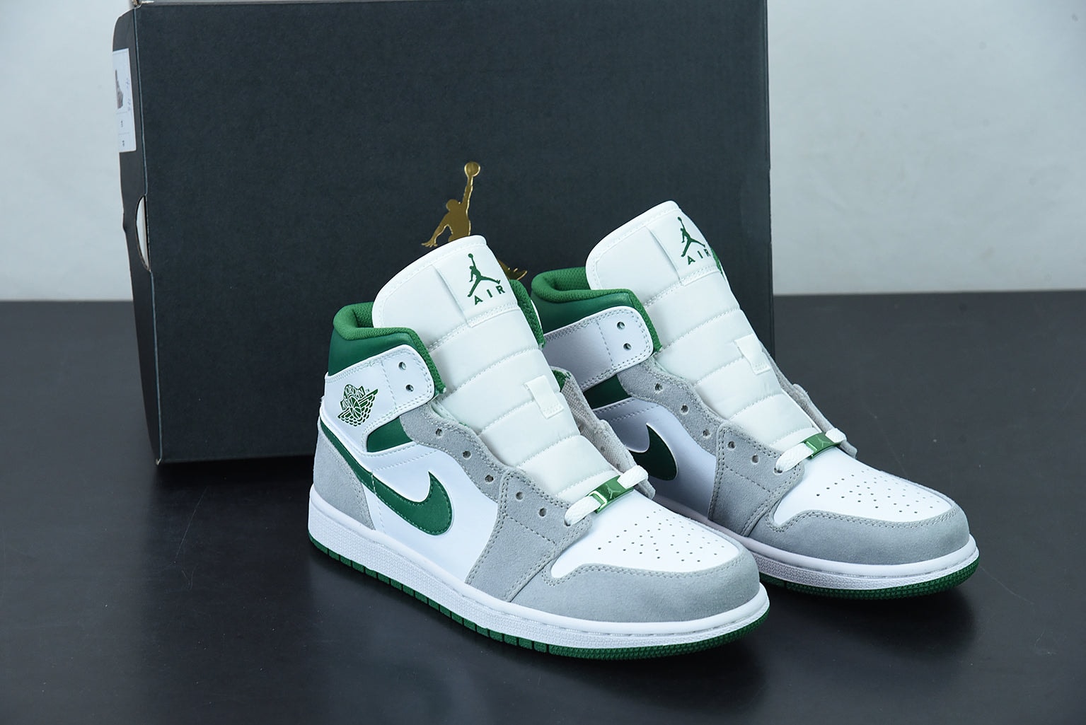 Nike Air Jordan 1 Mid SE "Grey Pine Green" - Imagen 1