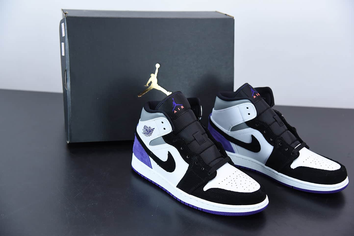 Nike Air Jordan 1 Mid SE "Varsity Purple"