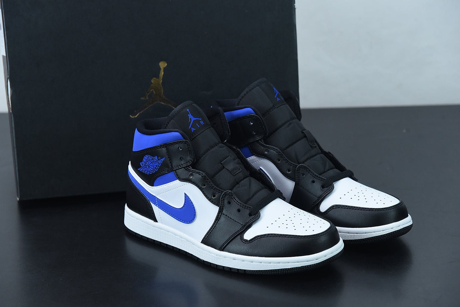 Nike Air Jordan 1 Mid White Royal Blue - Imagen 1