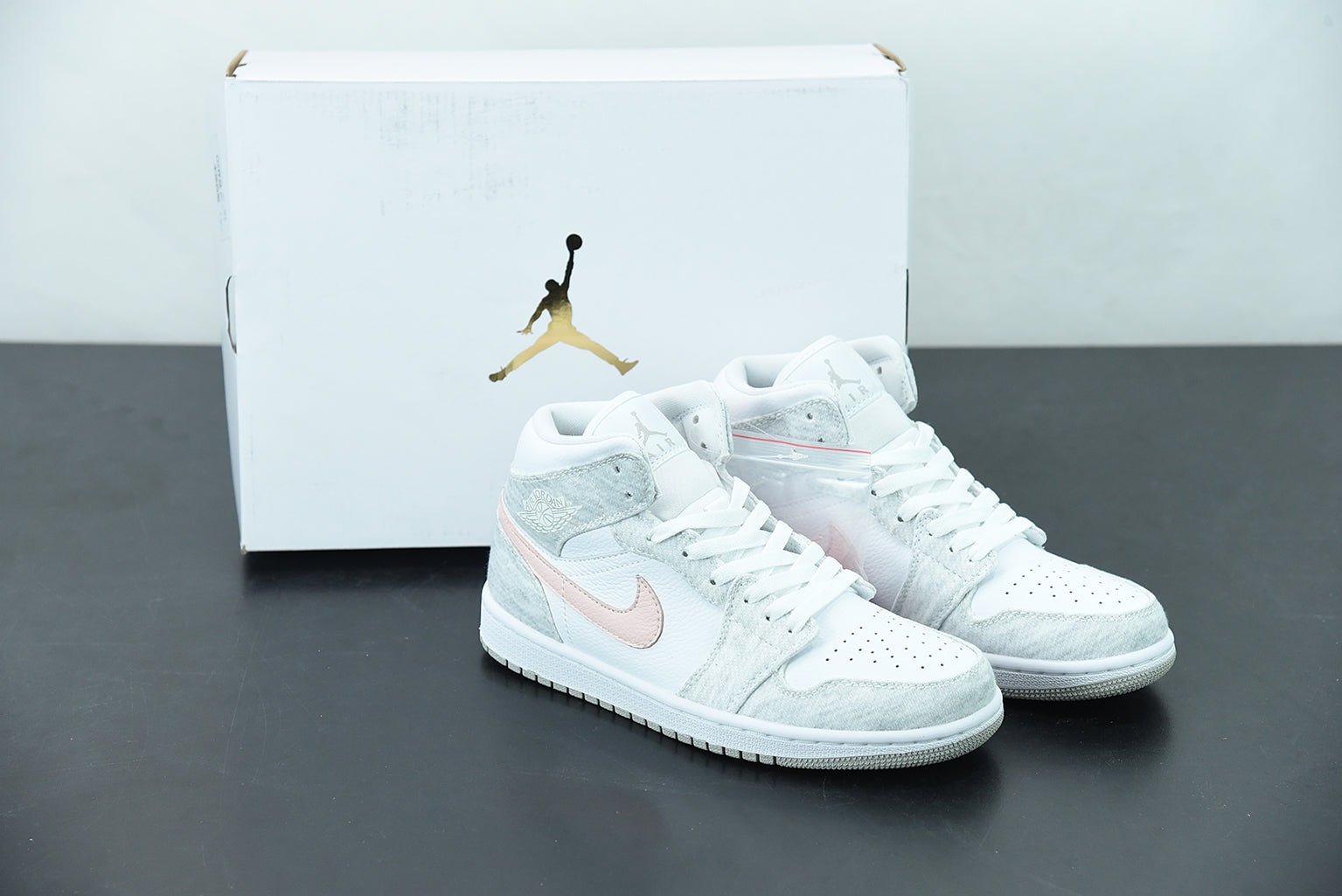 Nike Air Jordan 1 Mid “Light Iron Ore” - Imagen 1