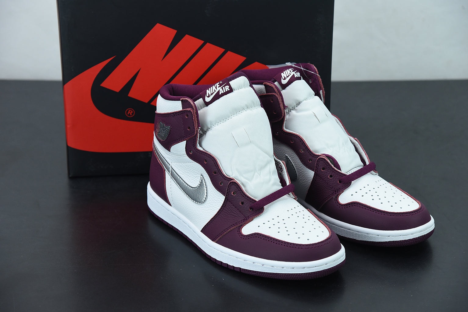 Nike Air Jordan 1 Retro High "Bordeaux" - Imagen 1