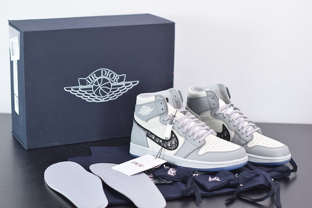 Nike Air Jordan 1 Retro High Dior - Imagen 1
