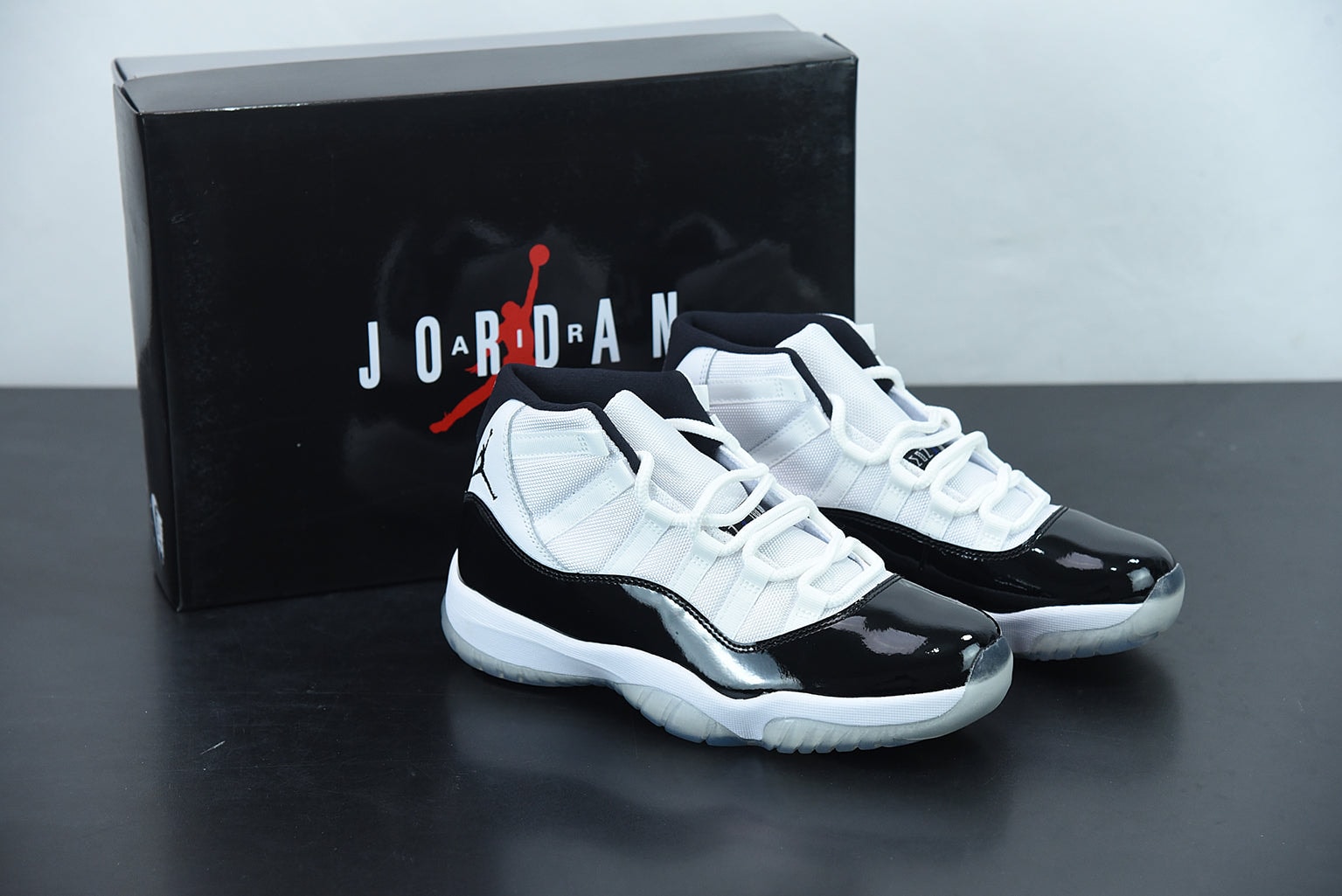Nike Air Jordan 11 Retro High Concord - Imagen 1