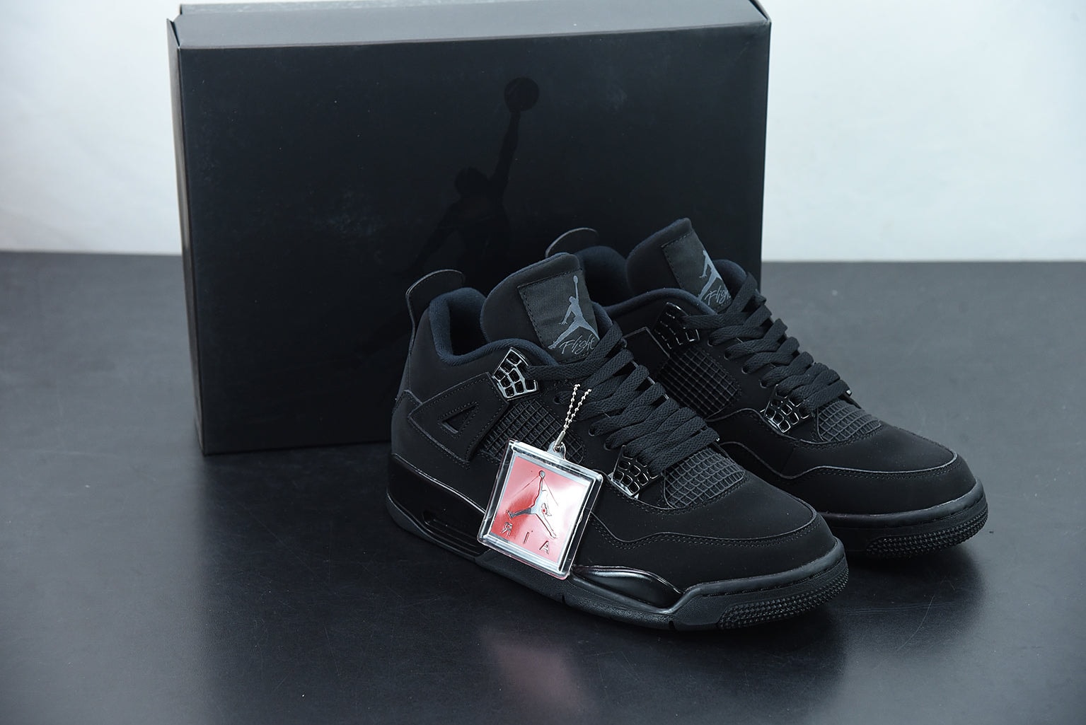Nike Air Jordan 4 "Black Cat" - Imagen 1