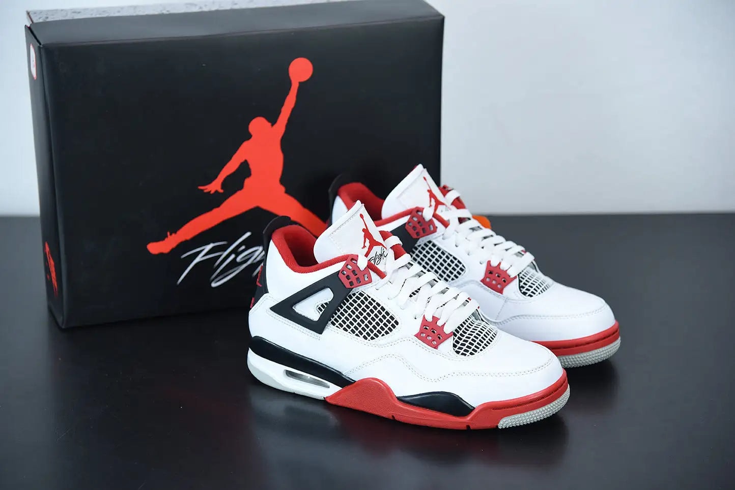 Nike Air Jordan 4 "Fire Red" - Imagen 1