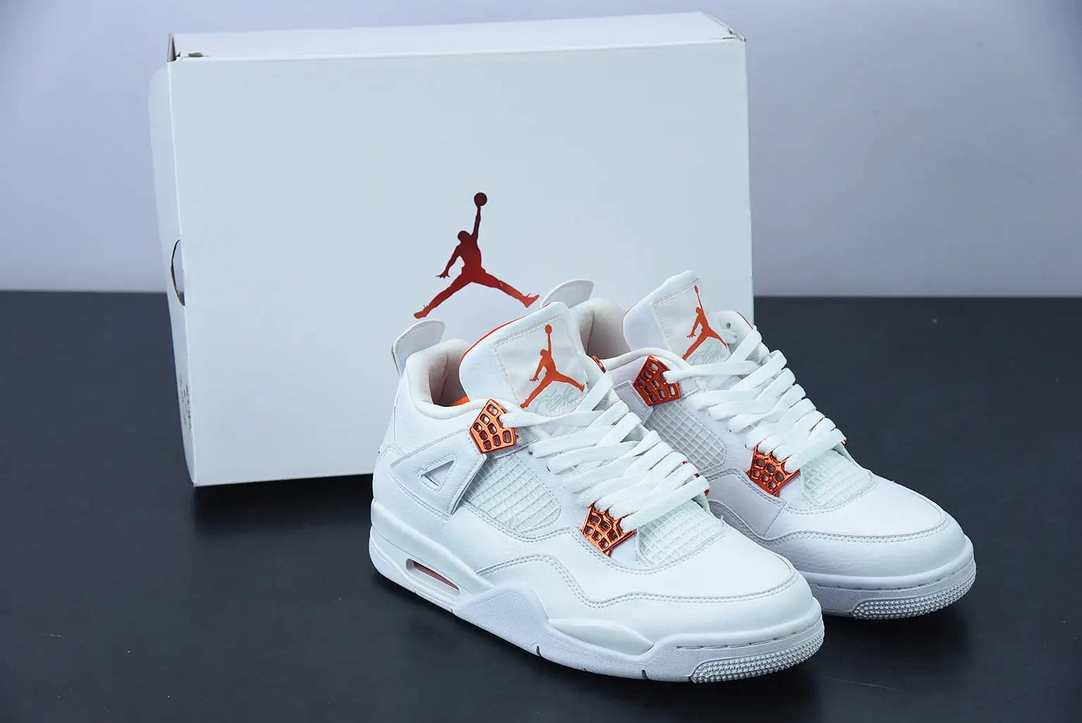 Nike Air Jordan 4 "Metallic Orange" - Imagen 1