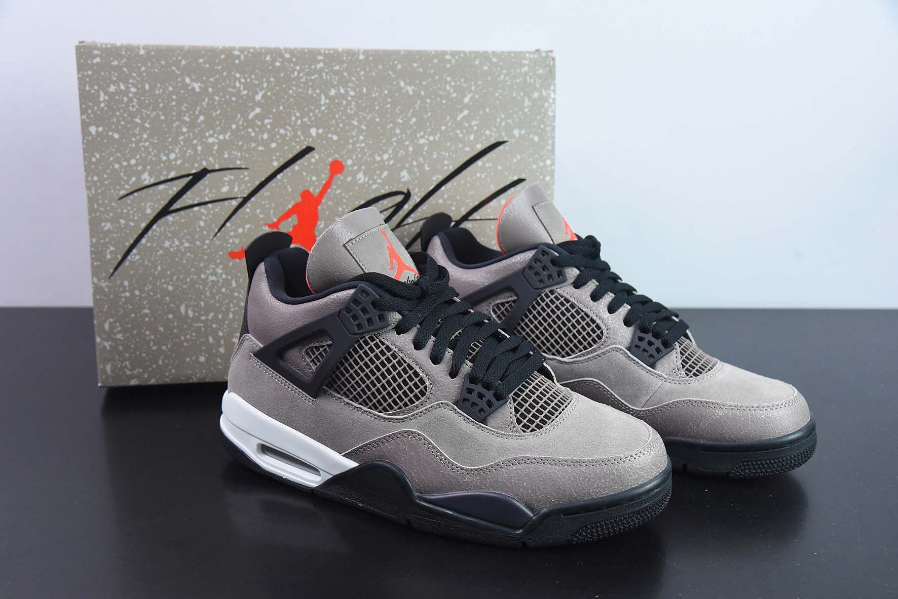 Nike Air Jordan 4 Retro "Taupe Haze" - Imagen 1