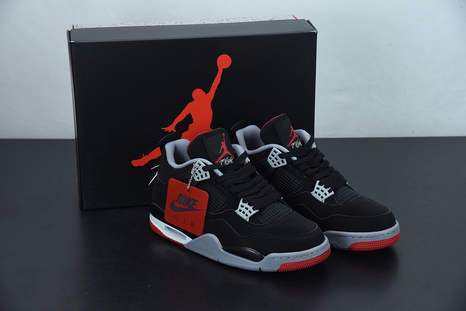 Nike Air Jordan 4 Retro Bred - Imagen 1