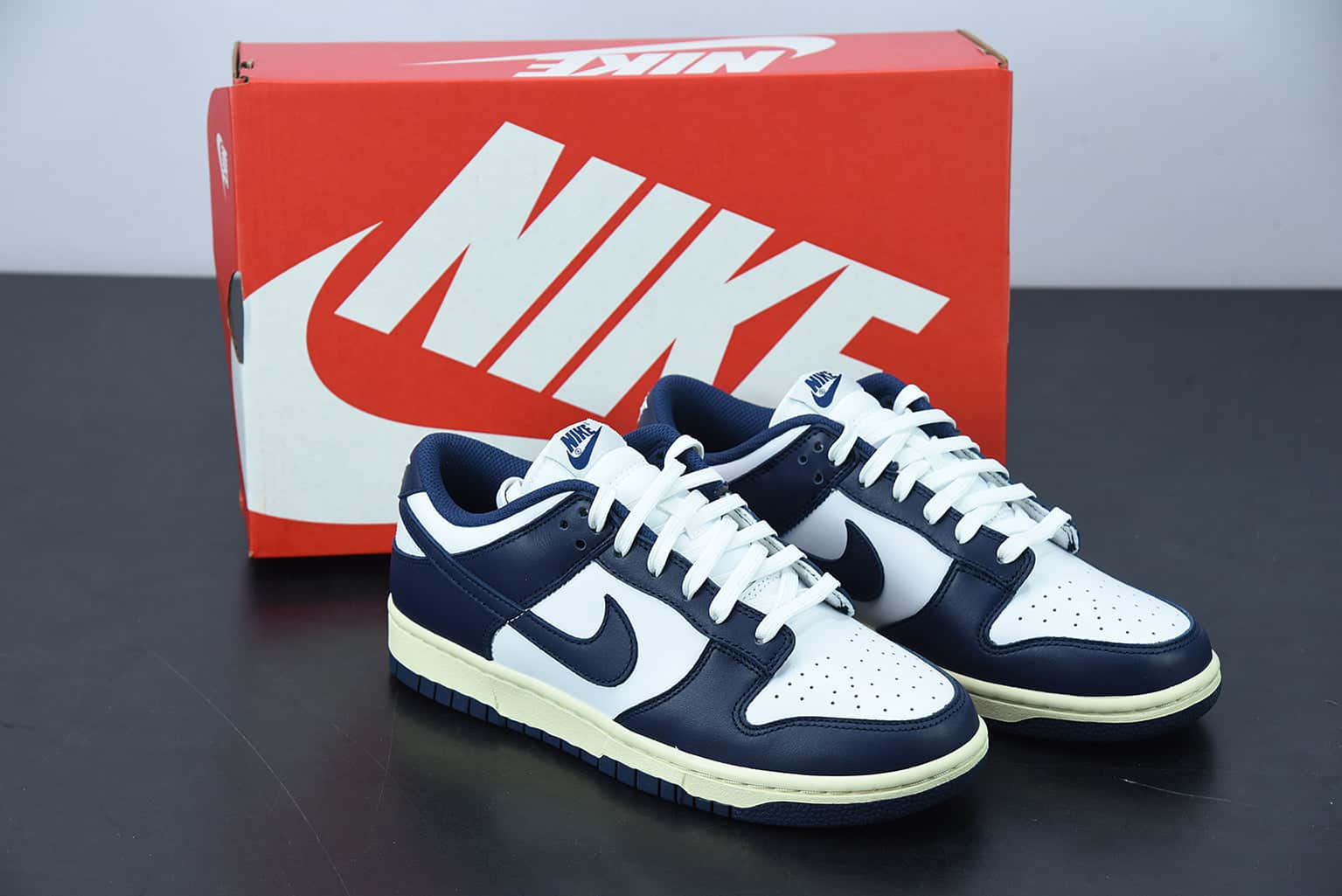 Nike Dunk Low "Midnight Navy"
