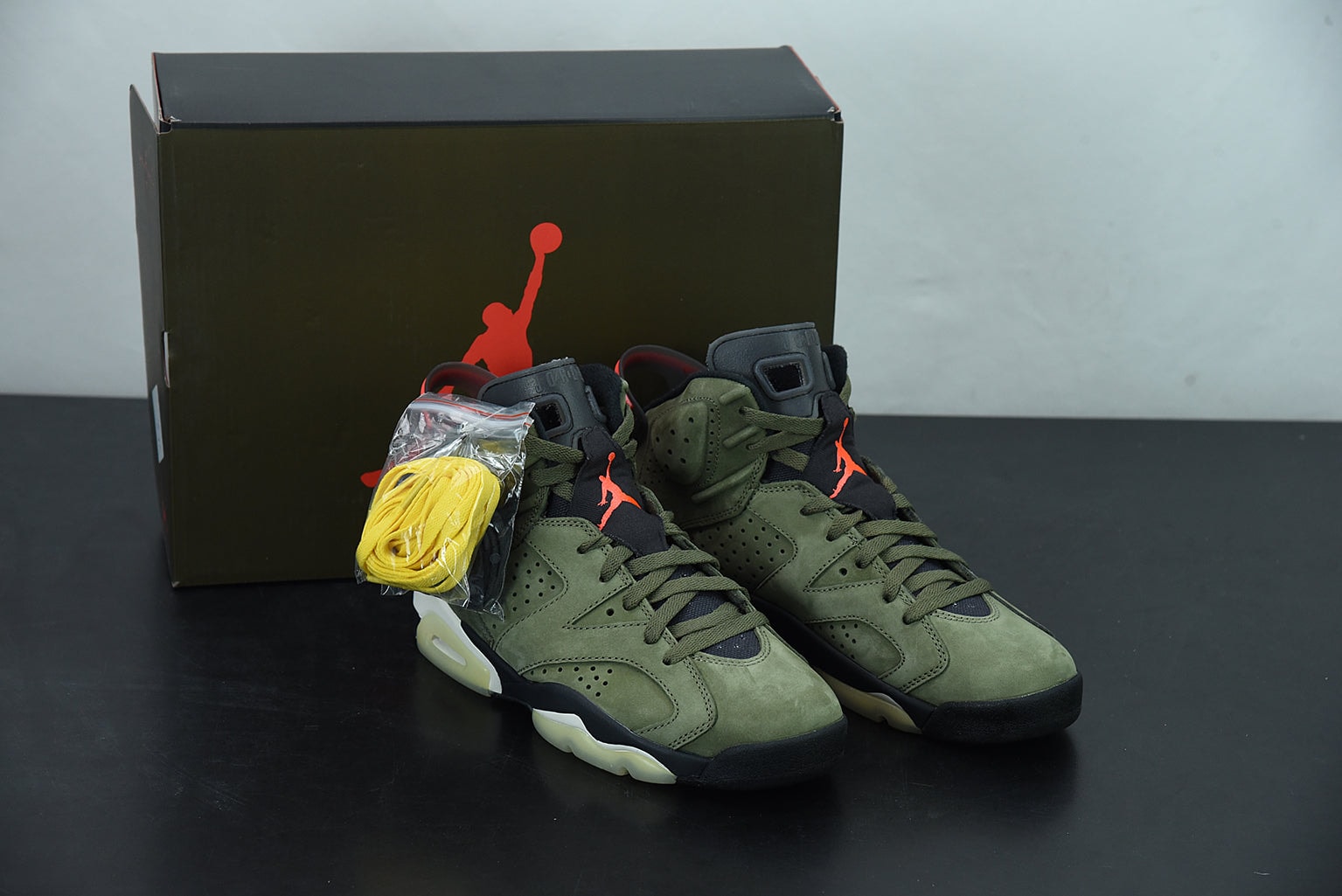 Nike Air Jordan 6 Travis Scott Medium Olive - Imagen 1